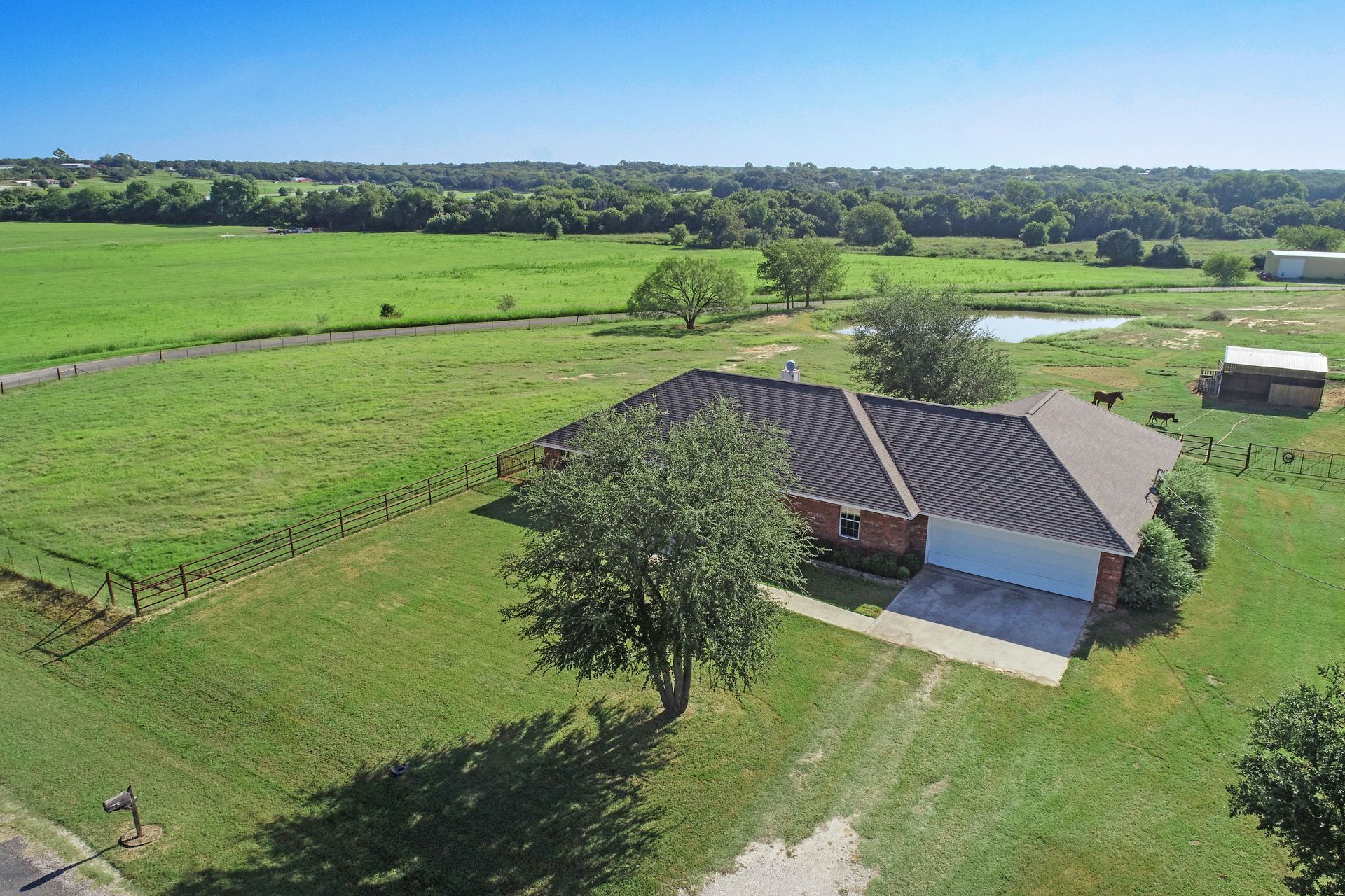 Lesa Newbitt, Realtor® | Real Broker, LLC in Boyd, TX (5)