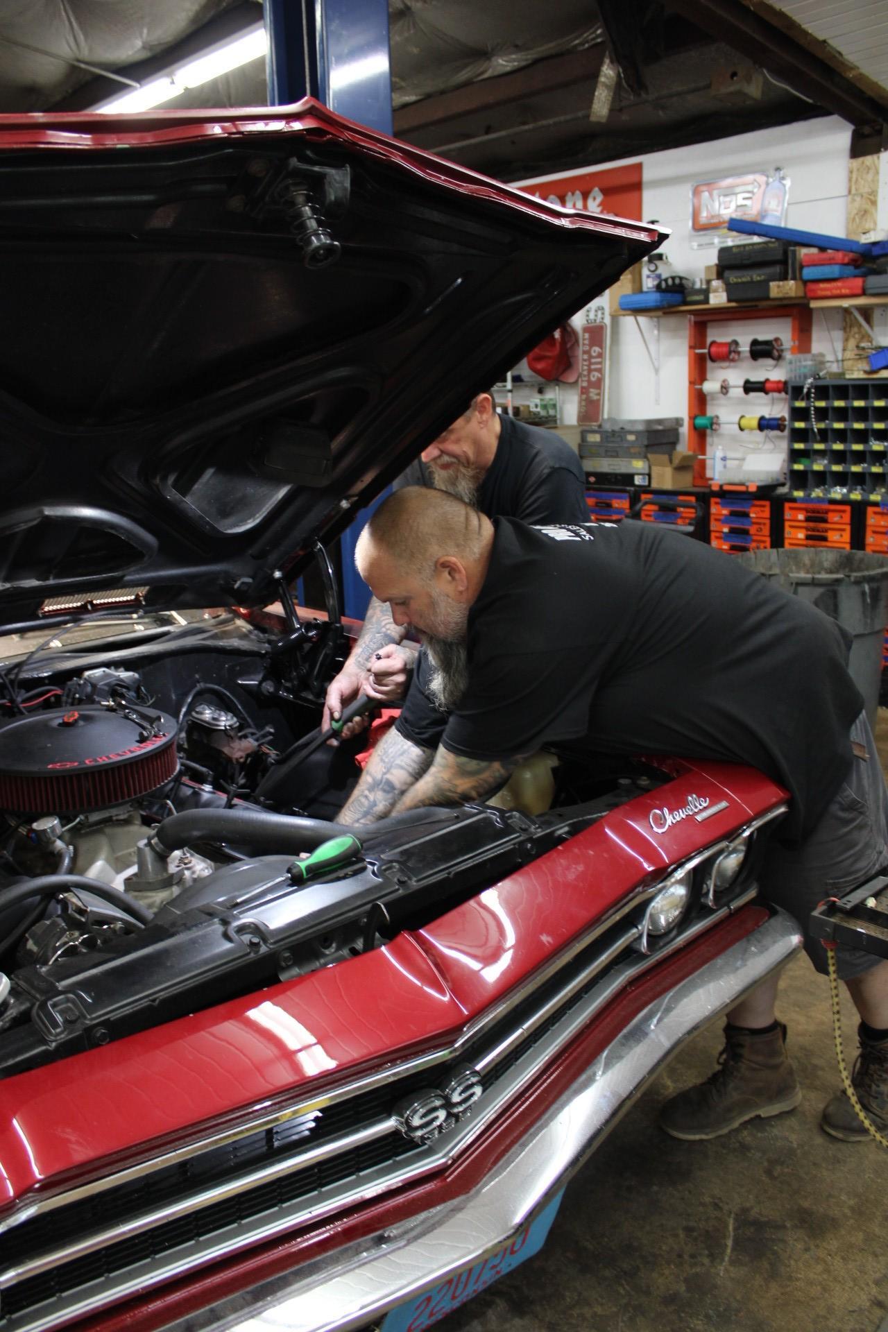 Pro Auto Center in Hartford, WI (2)
