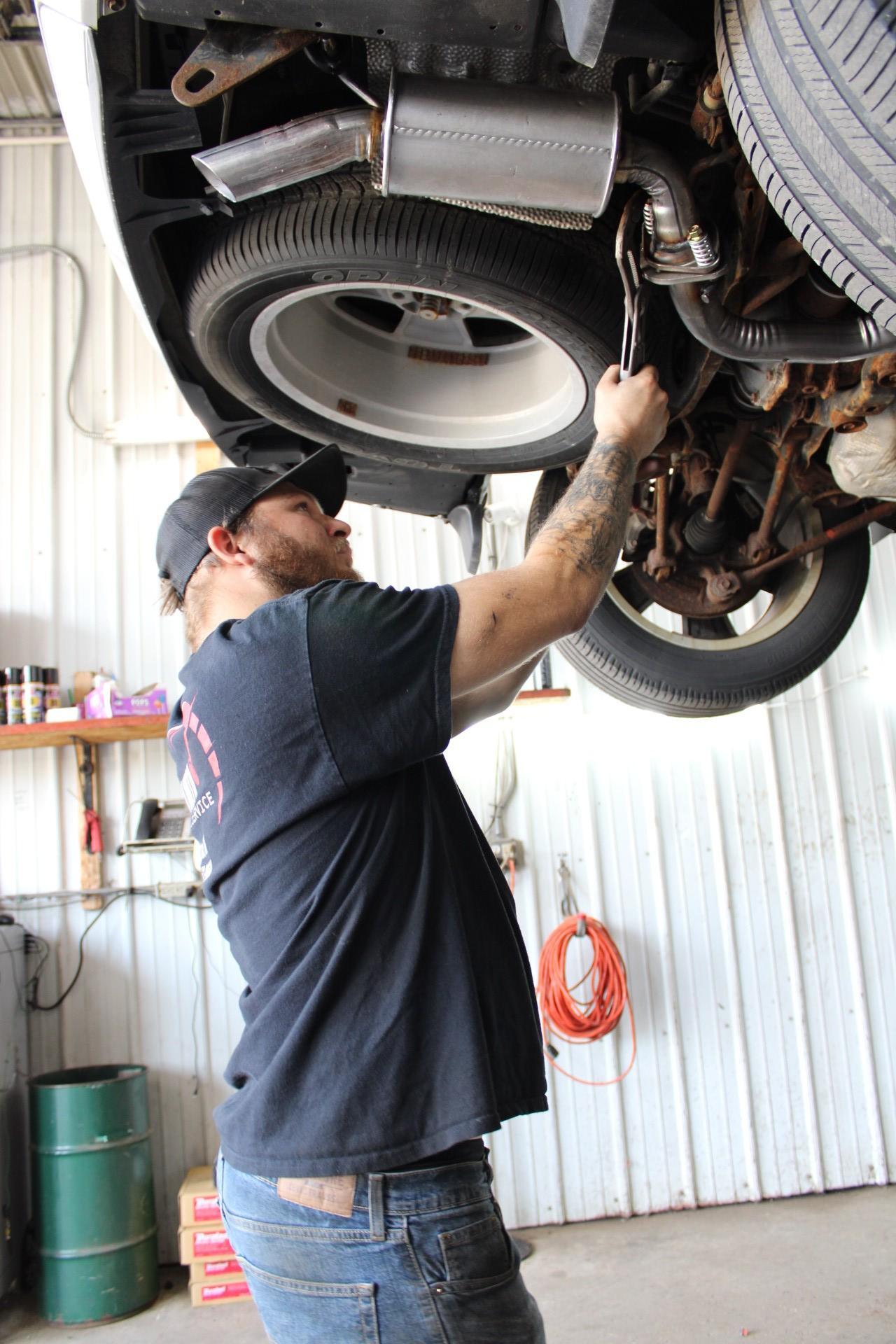 Pro Auto Center in Hartford, WI (3)