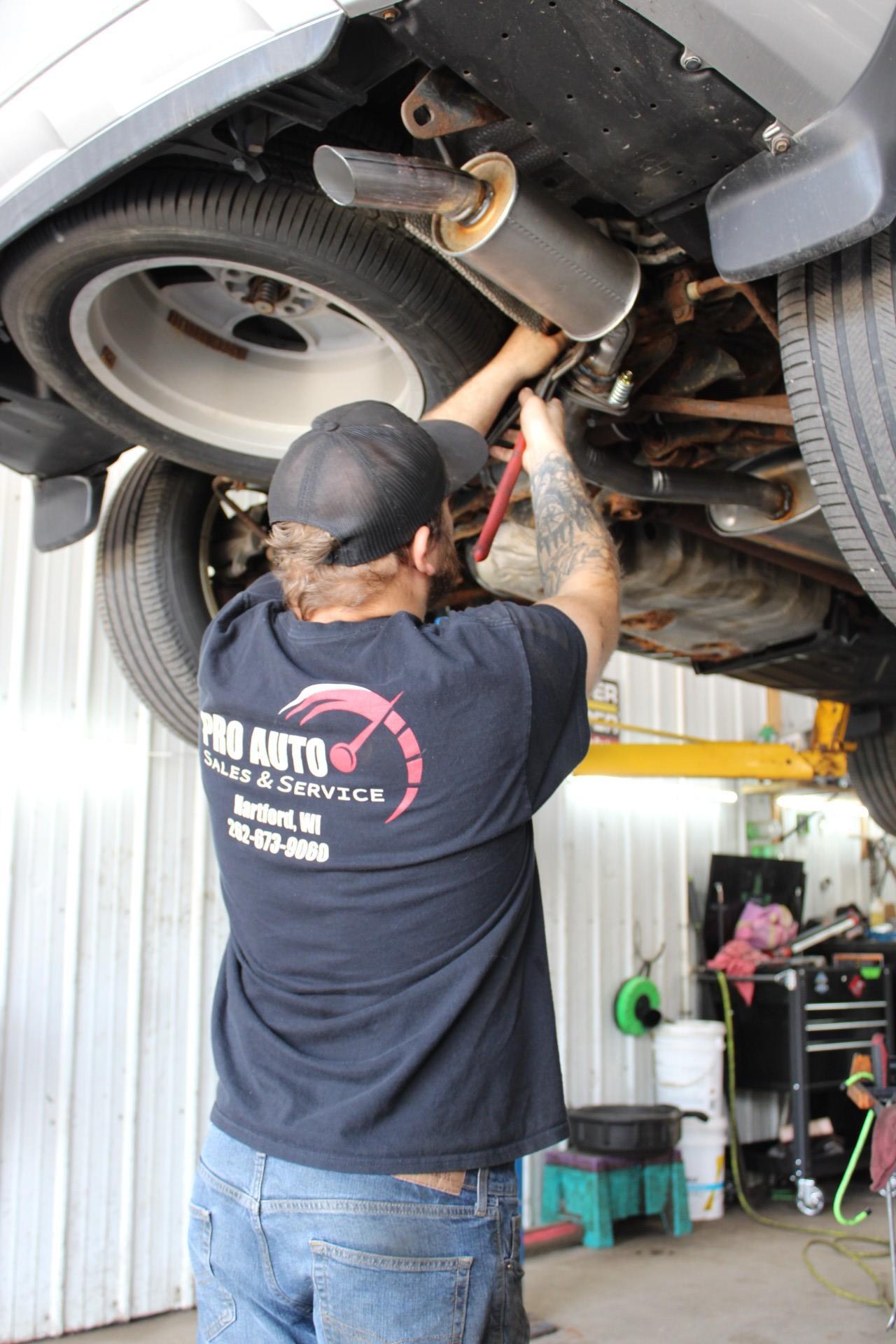 Pro Auto Center in Hartford, WI (4)