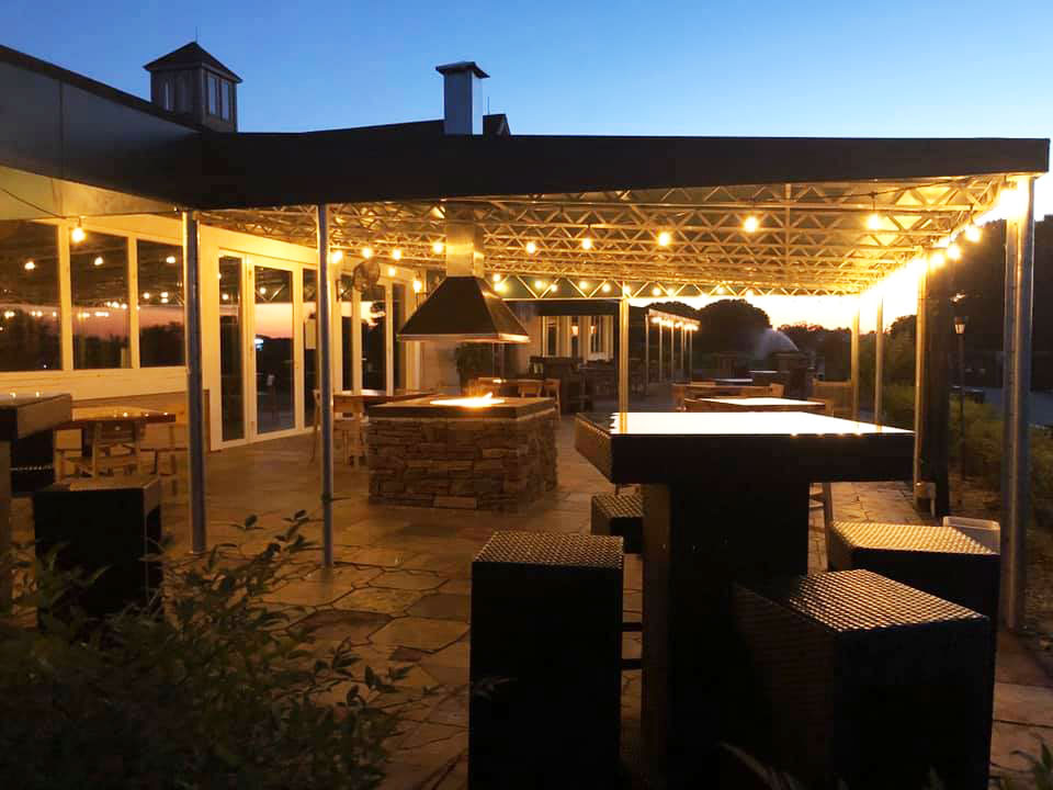 The Bears Den Restaurant in Eustis, FL (6)