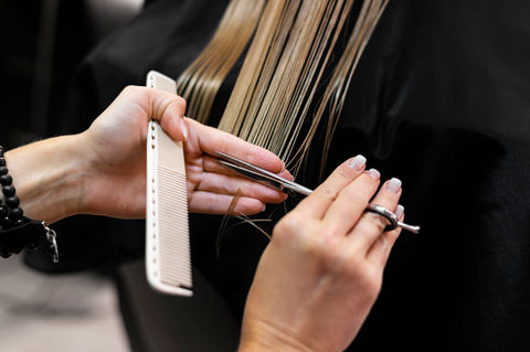 Curl Up & Dye Hair Salon in Middlesex, NJ (6)