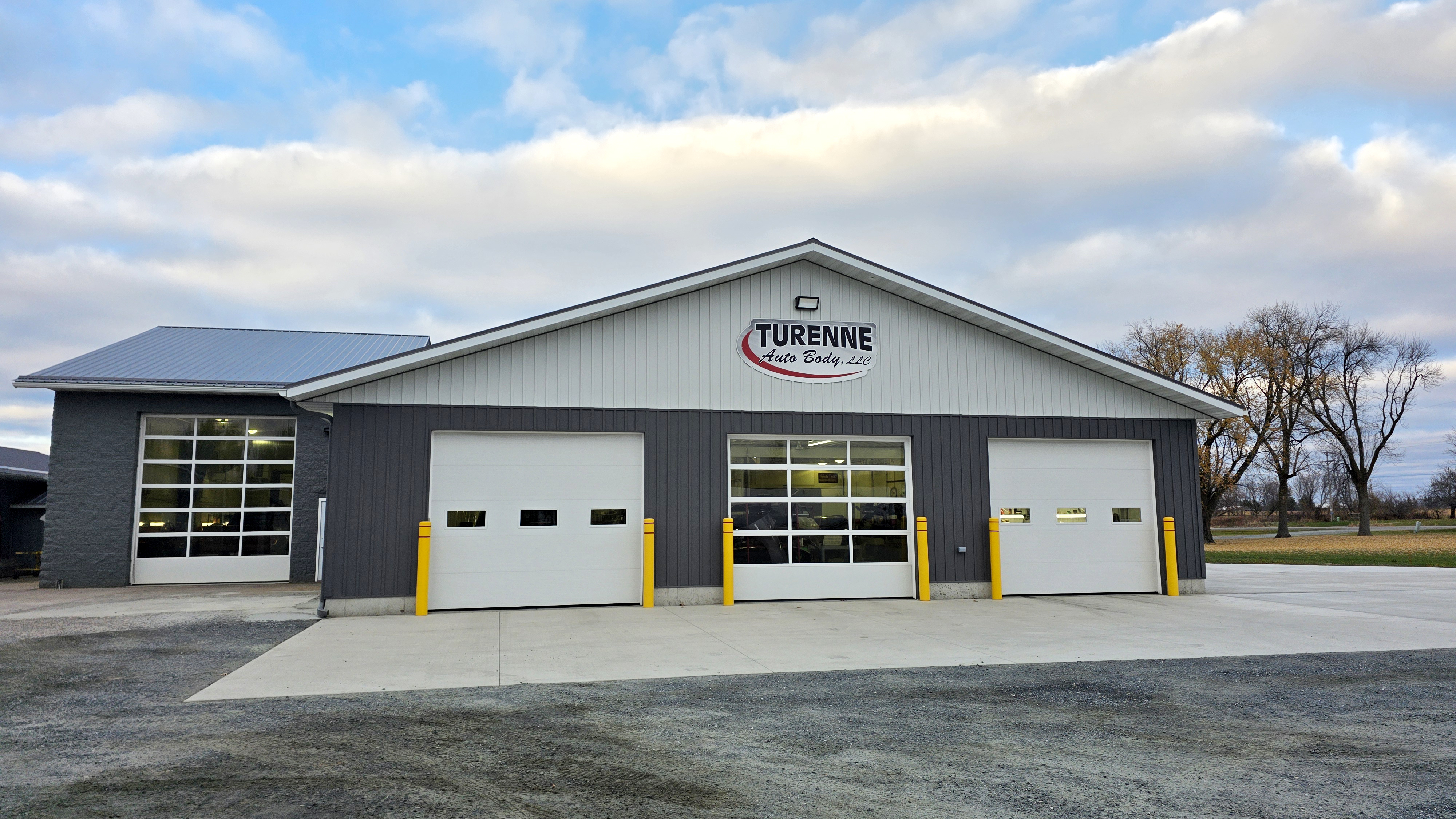 Turenne Auto Body LLC in Thorp, WI
