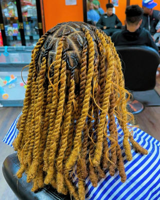 Muna Hair Braiding in Cleveland, OH