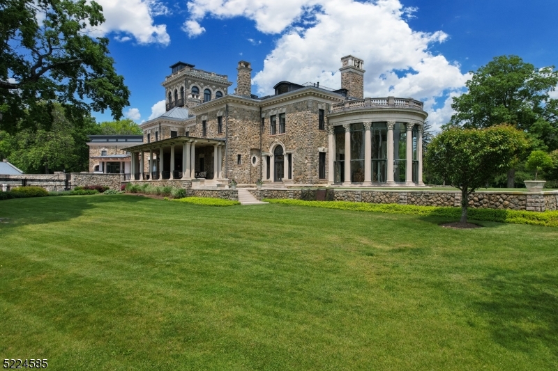 Golden Image Realty in Garfield, NJ (4)