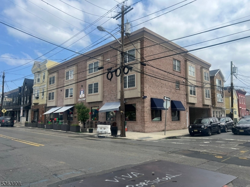 Carla Ferreira Realtor in Newark, NJ (3)