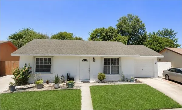 Stania Collins Realtor DealMaker in Davie, FL (4)