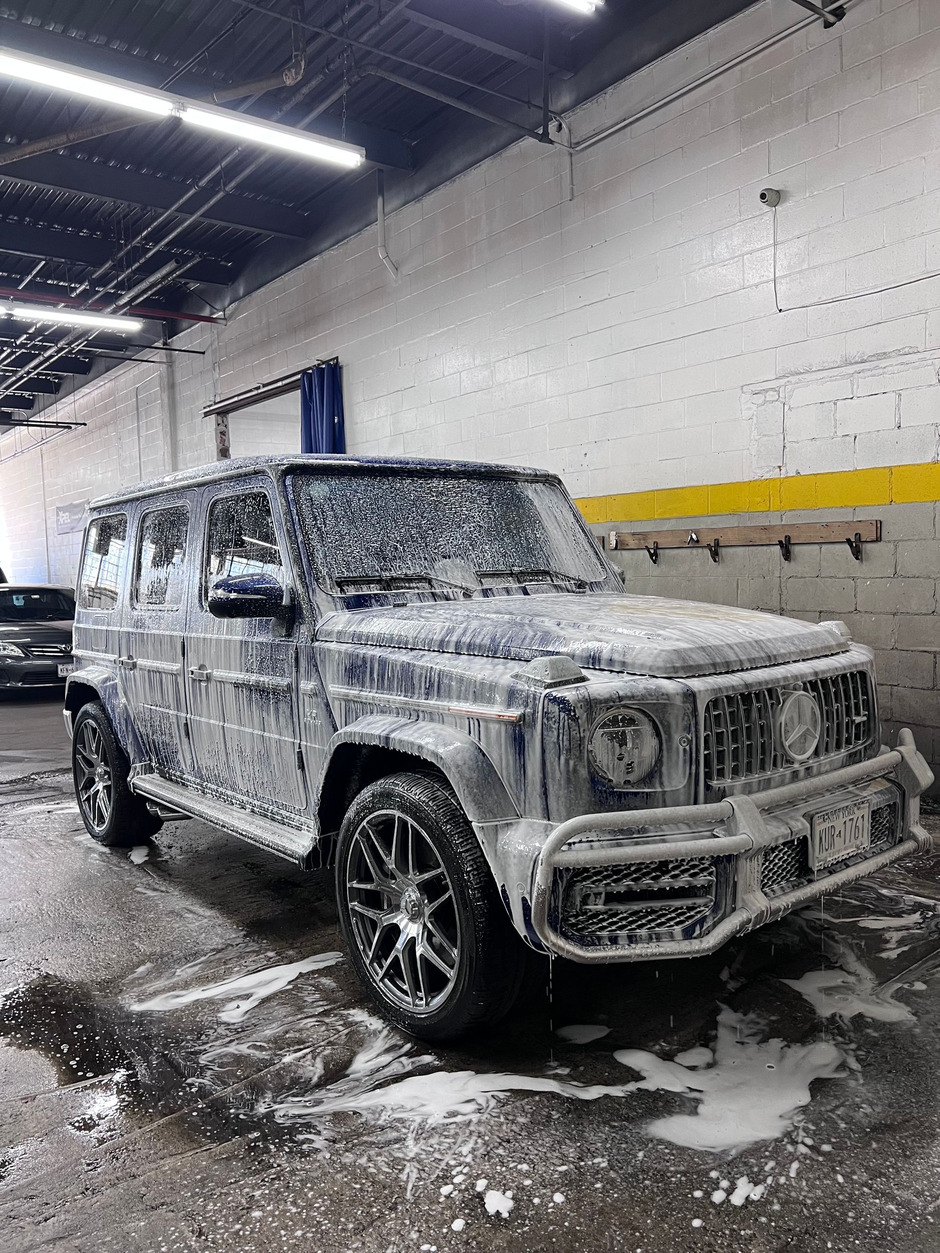 Williamsburg Hand Wash & Auto Detailing in Brooklyn, NY