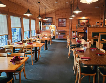 Suzy's Steak & Seafood House in Portage, WI (3)