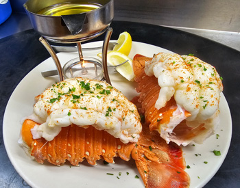 Suzy's Steak & Seafood House in Portage, WI (4)