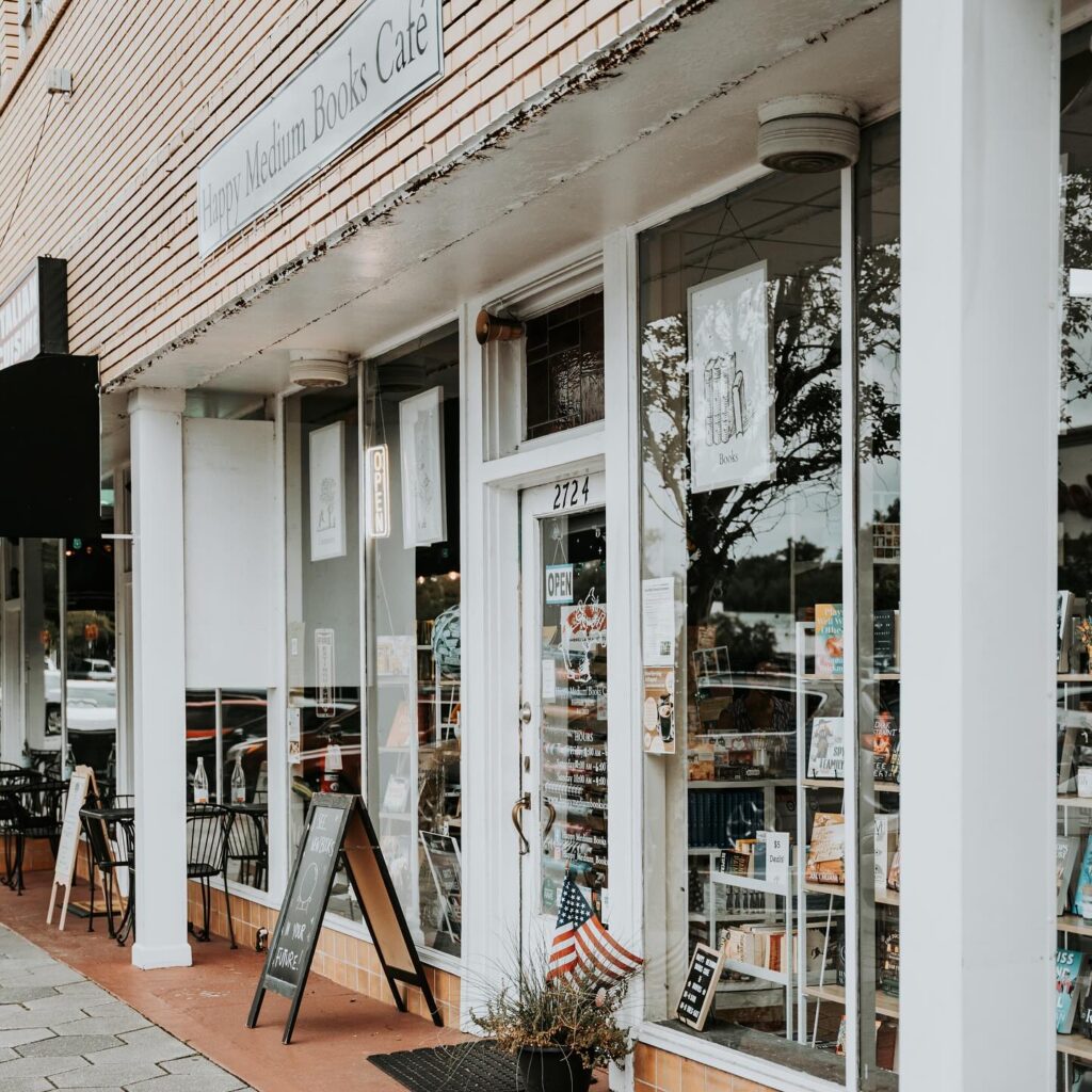 Happy Medium Books Café in Jacksonville, FL (3)