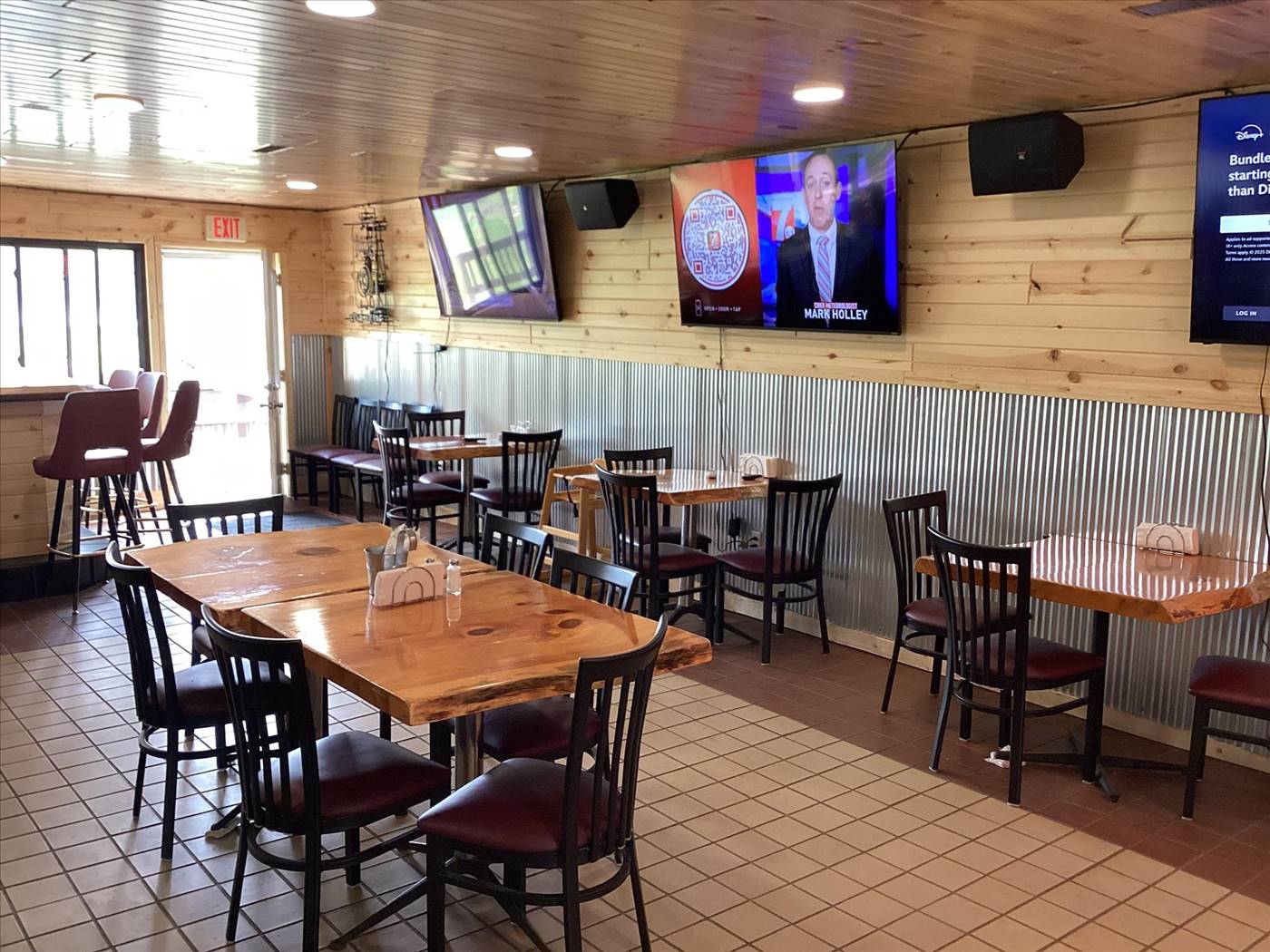 Fisherman’s Luck Bar & Grill in Wisconsin Dells, WI (6)