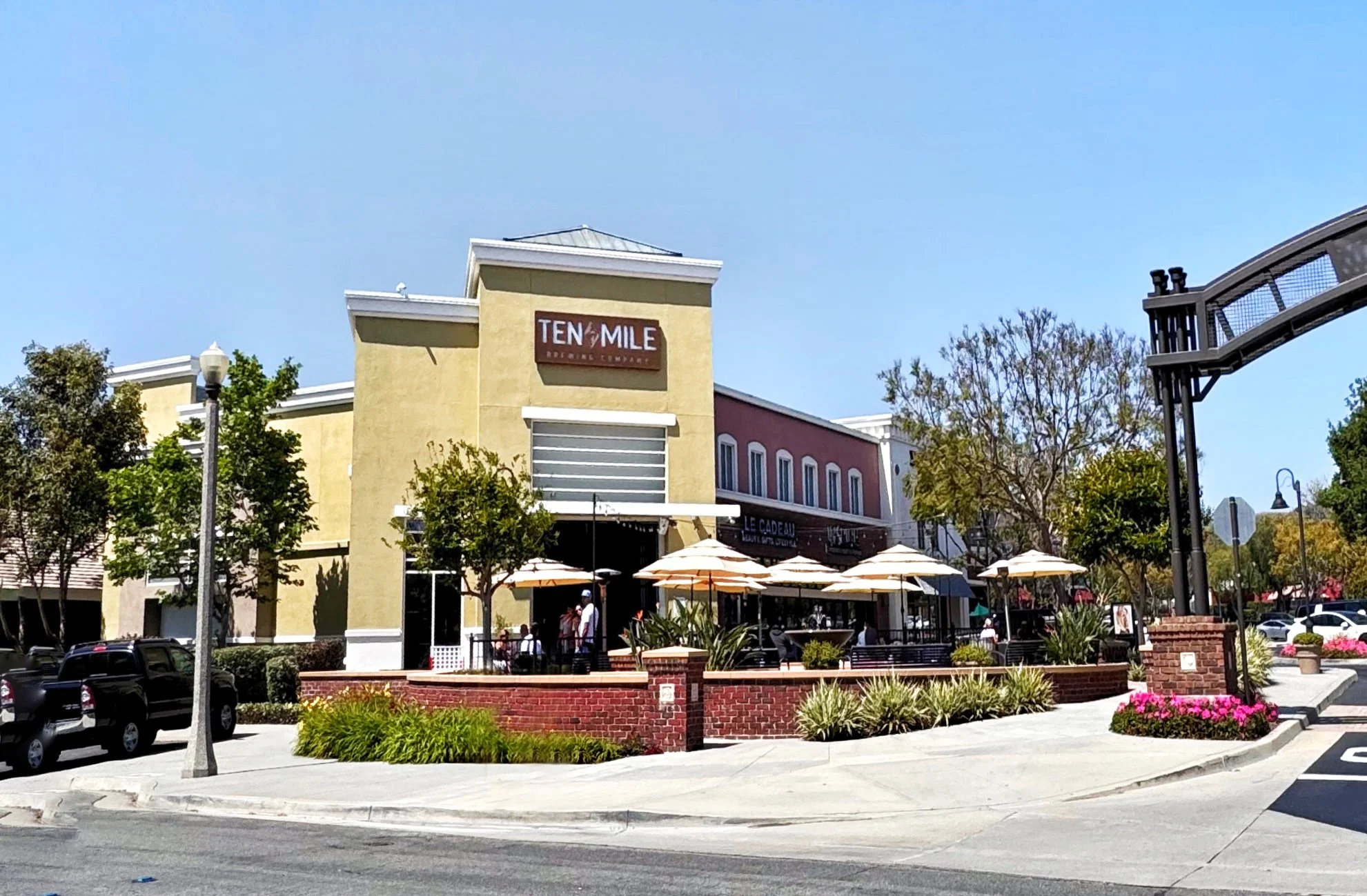 Ten Mile Brewing in Signal Hill, CA (4)