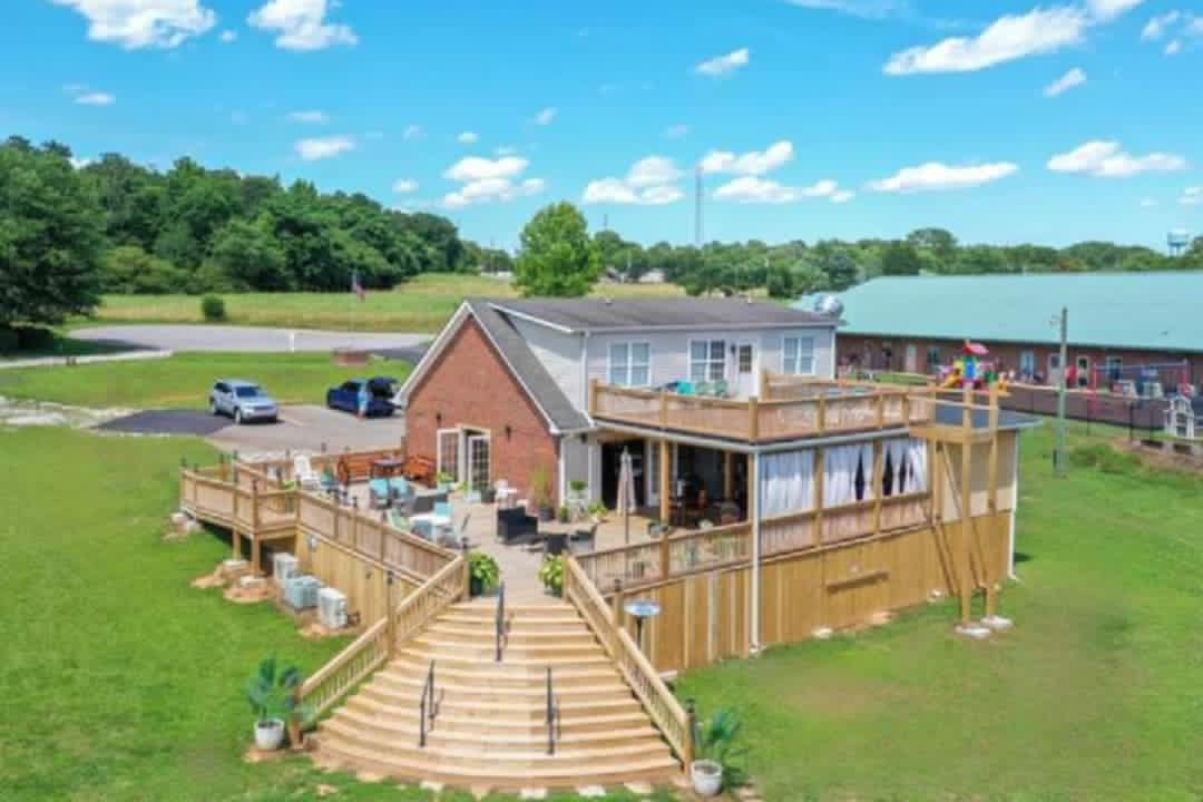 Town and Country Kaffe (TCK) in Crawford, GA