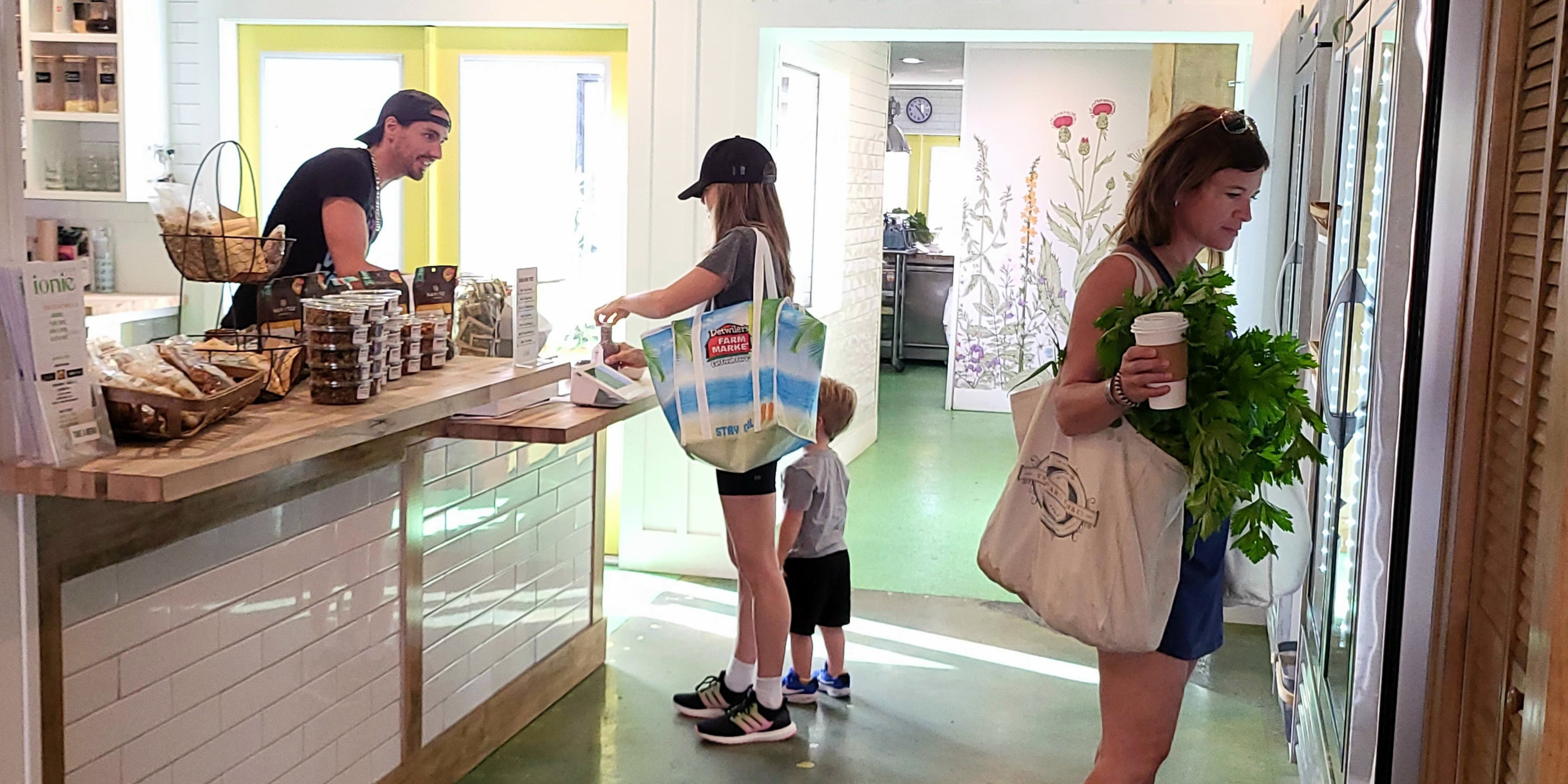 ionie Living Food & Tonics in Sarasota, FL (4)
