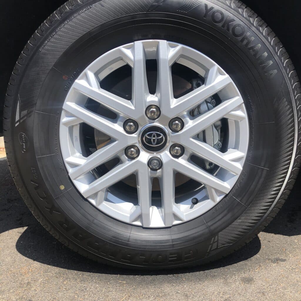 TailorMade Mobile Auto Detailing in Woodland Hills, CA (4)