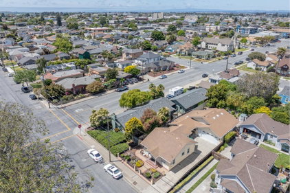 Angela Savage, Real Estate & Mortgage Broker in Salinas, CA (5)