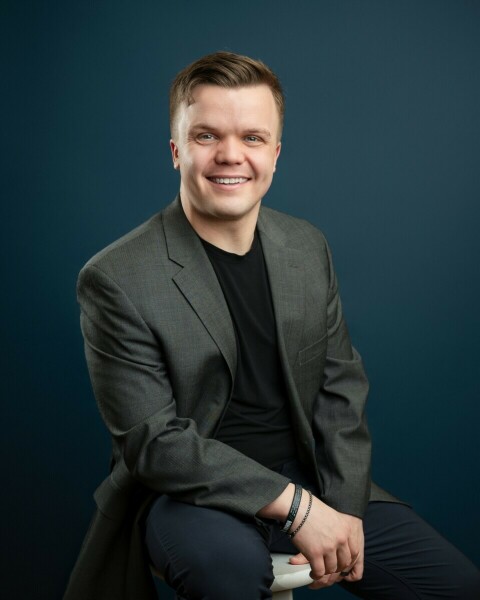 Draven Barth - at properties La Crosse in Onalaska, WI