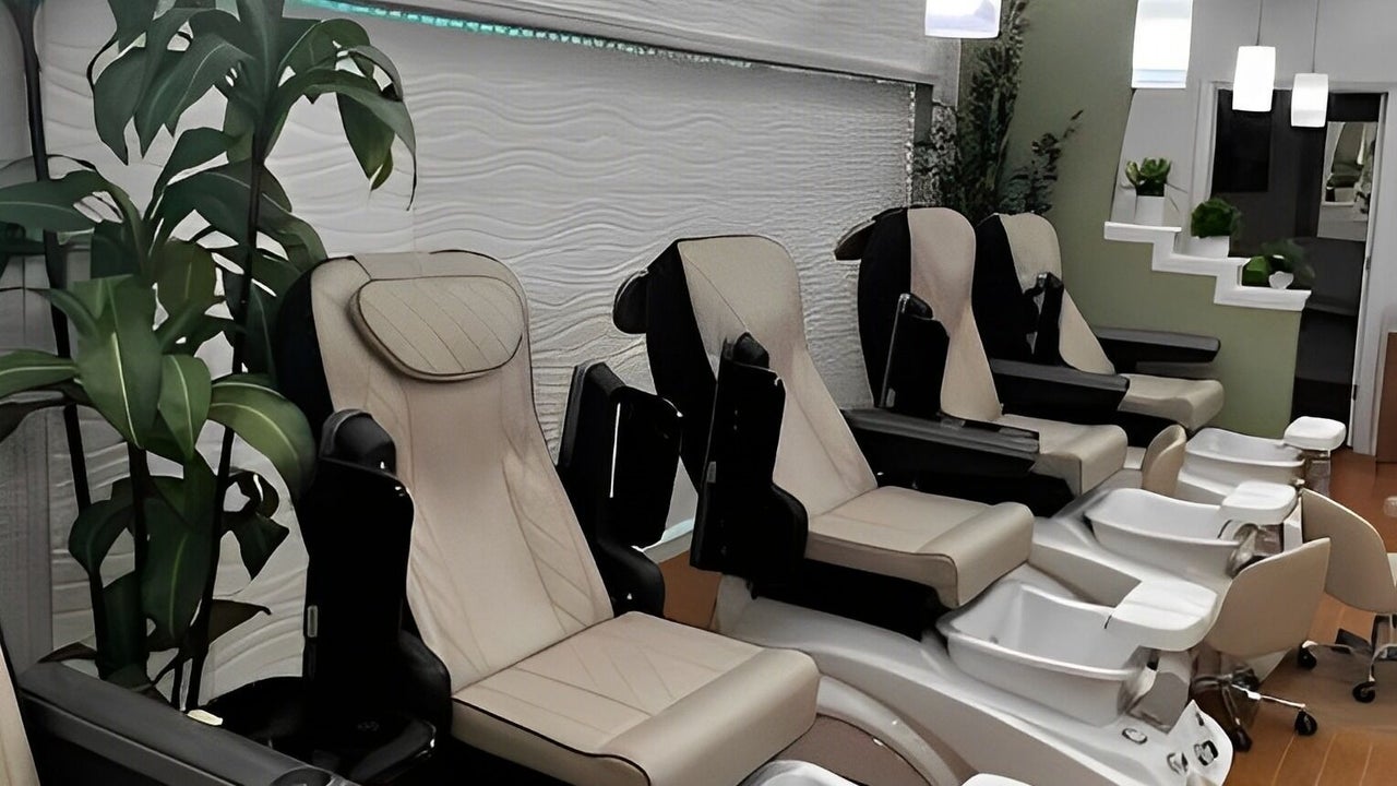 A&T NAIL SALON in Somerville, NJ (3)