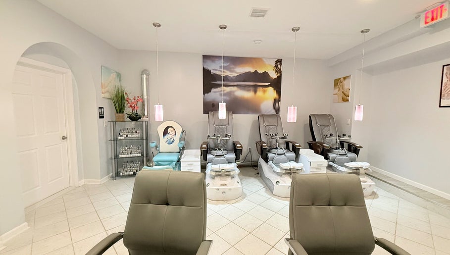A&T NAIL SALON in Somerville, NJ (6)