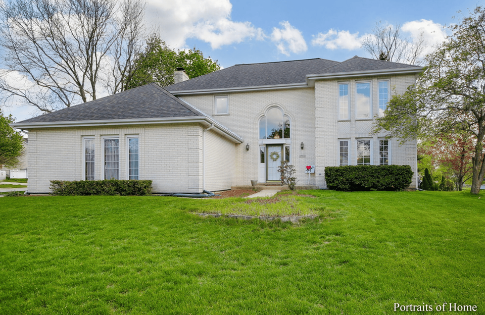 Laura Ann - Realtor - Wheaton, IL in Lisle, IL (2)
