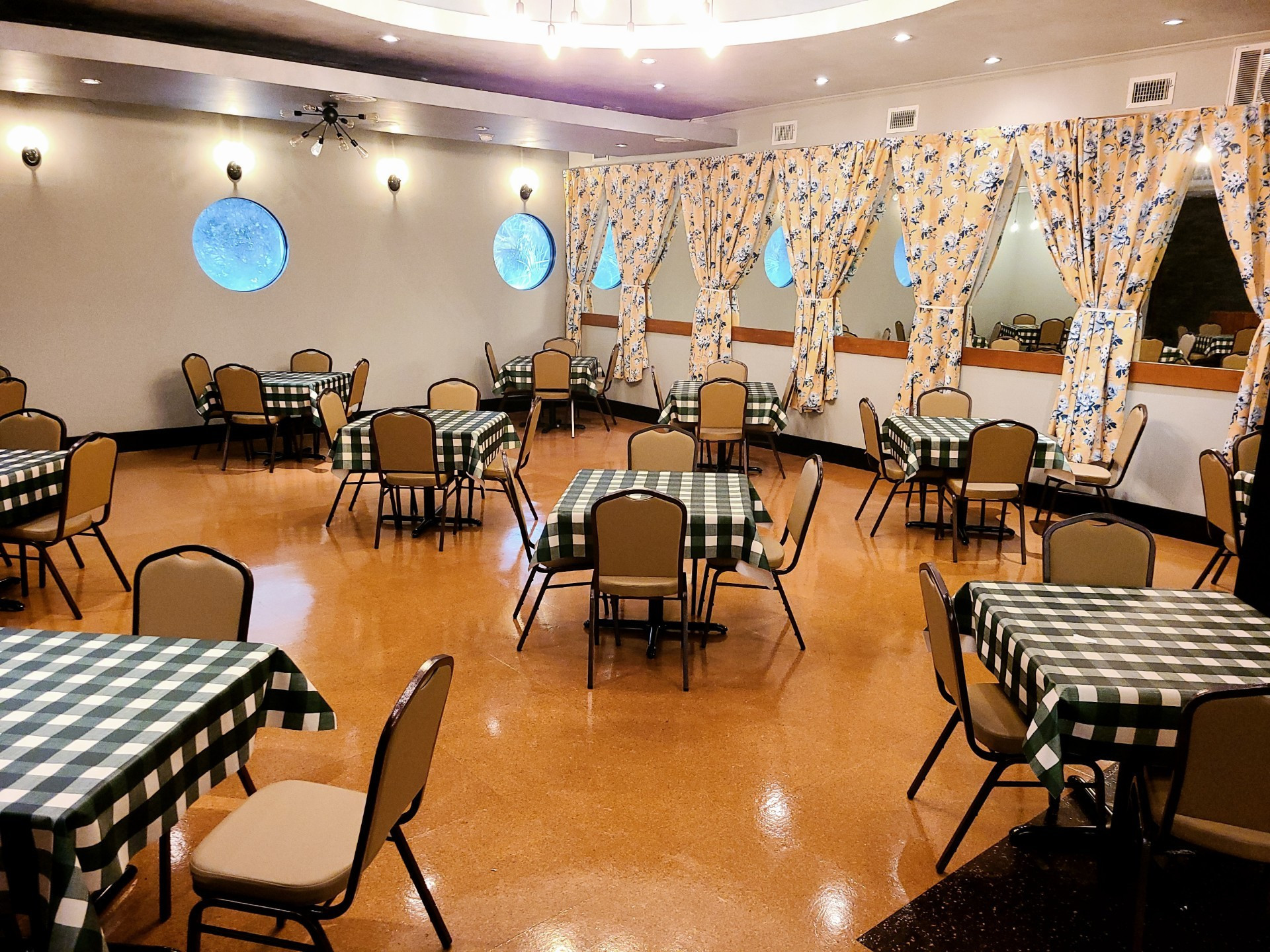 Pauline's Dining Room in Orangeburg, SC (6)
