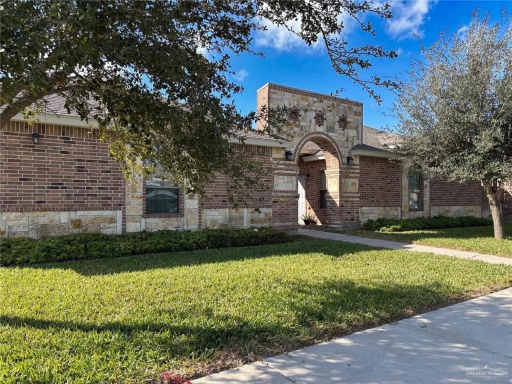 Cynthia Lugo, Real Estate Agent in Mcallen, TX