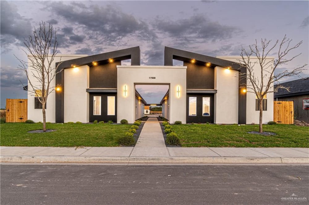 Cynthia Lugo, Real Estate Agent in Mcallen, TX (5)