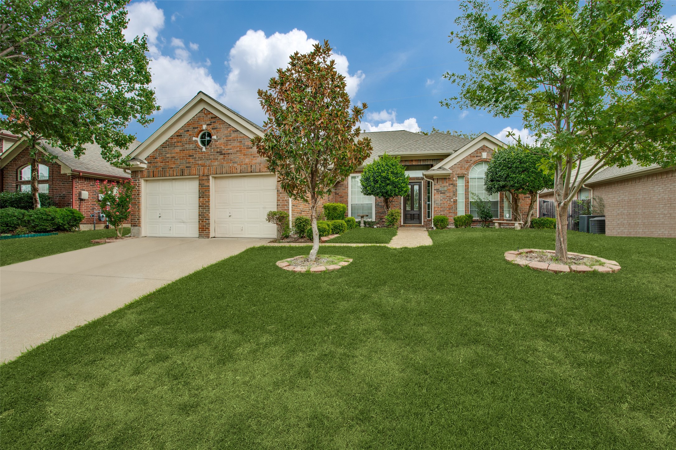 Alondra Sanchez , ROOTS Brokerage in Richardson, TX (2)