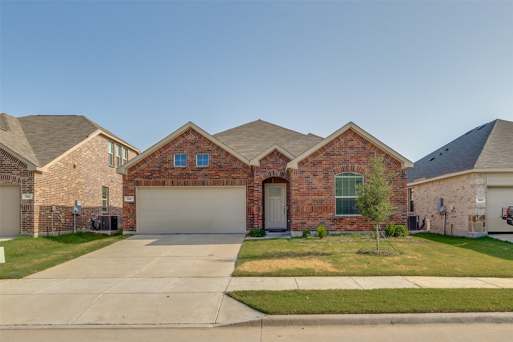 Alondra Sanchez , ROOTS Brokerage in Richardson, TX (5)