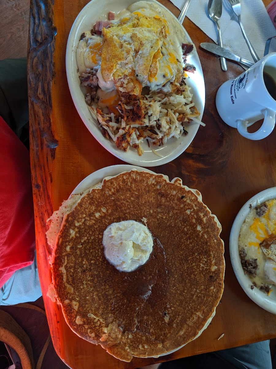 Grizzly Manor Cafe in Big Bear Lake, CA (4)