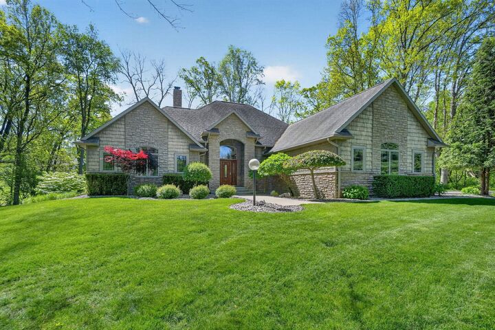 Michele Burkheimer, CENTURY 21 Circle Parkway Ave, Elkhart, Indiana, USA in Elkhart, IN (4)