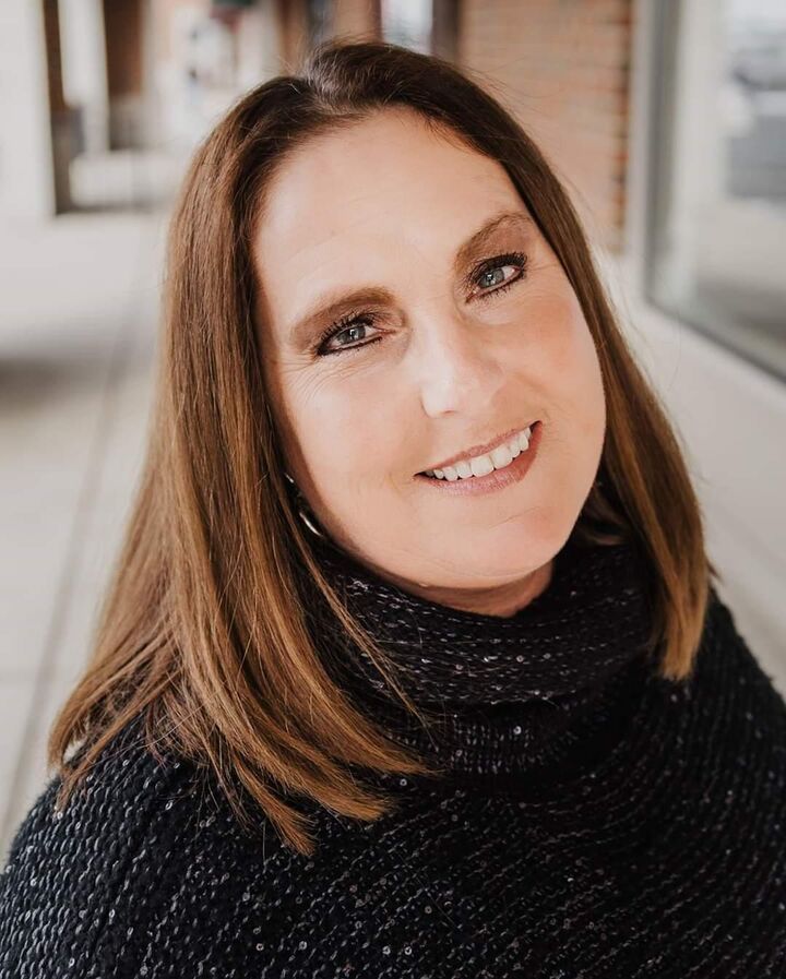 Michele Burkheimer, CENTURY 21 Circle Parkway Ave, Elkhart, Indiana, USA in Elkhart, IN (6)