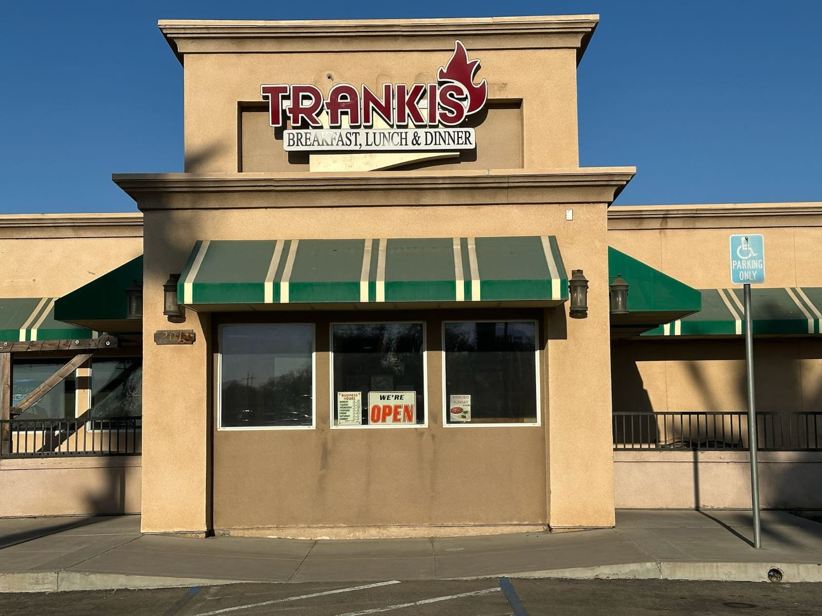Trankis Restaurant in Chowchilla, CA (2)