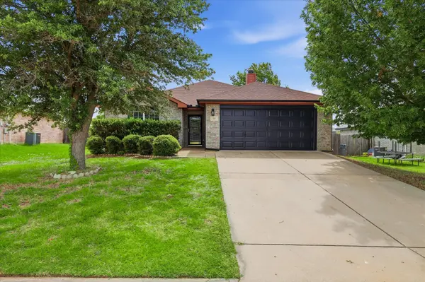 Brenda Pozos | Realtor – Real Broker in Duncanville, TX (3)