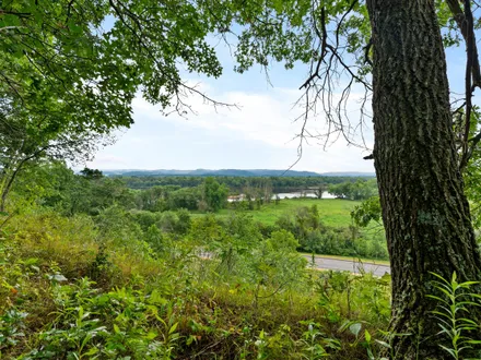 Land & Lakes Realty Group, LLC in West Bend, WI (3)