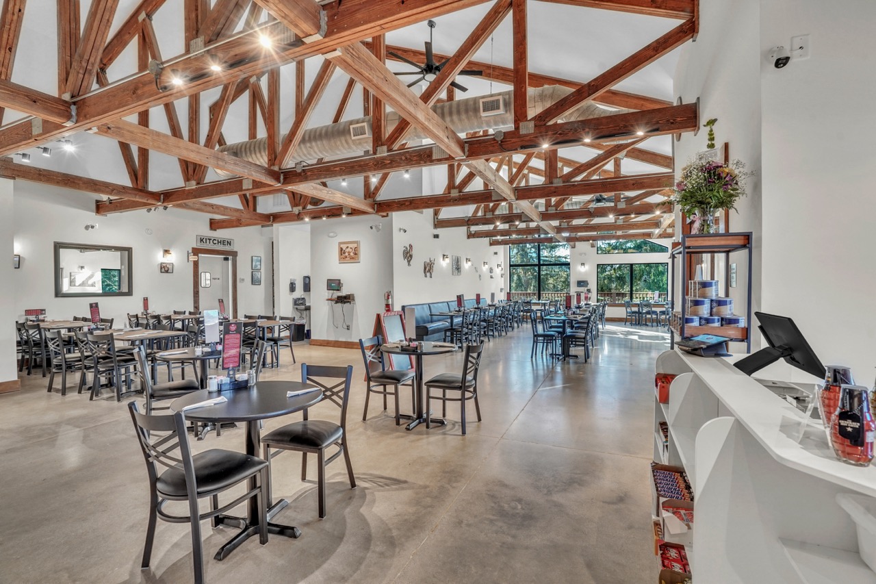 Friends and Family Restaurant, Inc. in Pearisburg, VA (2)