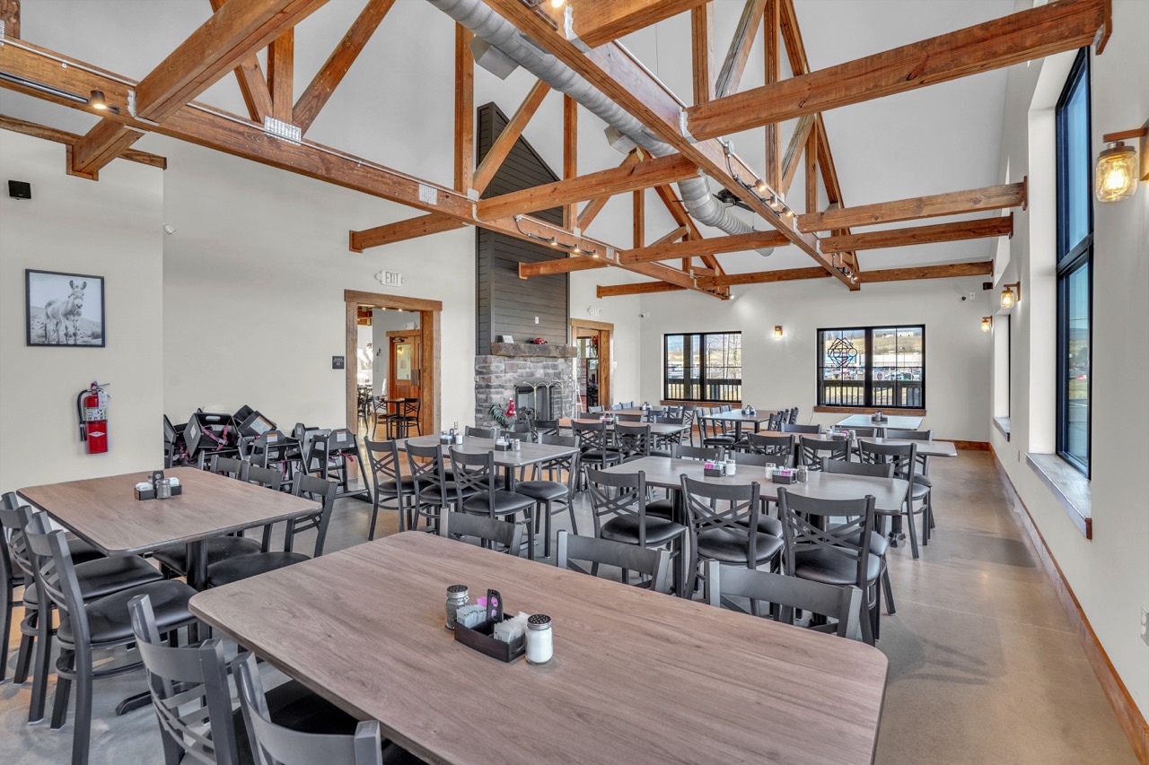 Friends and Family Restaurant, Inc. in Pearisburg, VA (3)