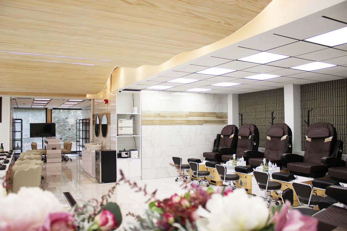 Beauty in us Nails in Conshohocken, PA (2)
