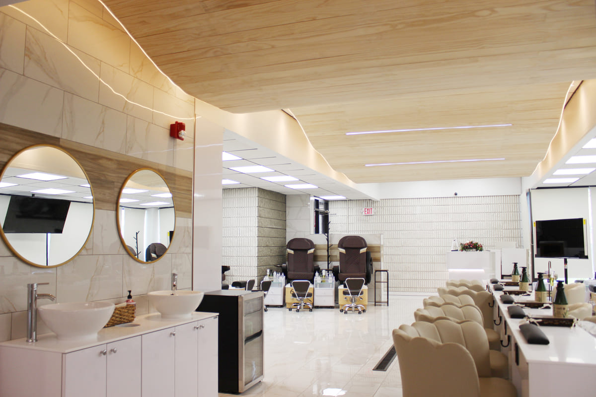 Beauty in us Nails in Conshohocken, PA (4)