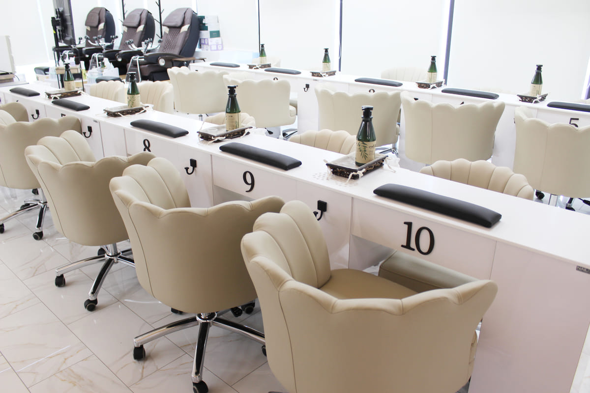 Beauty in us Nails in Conshohocken, PA (6)