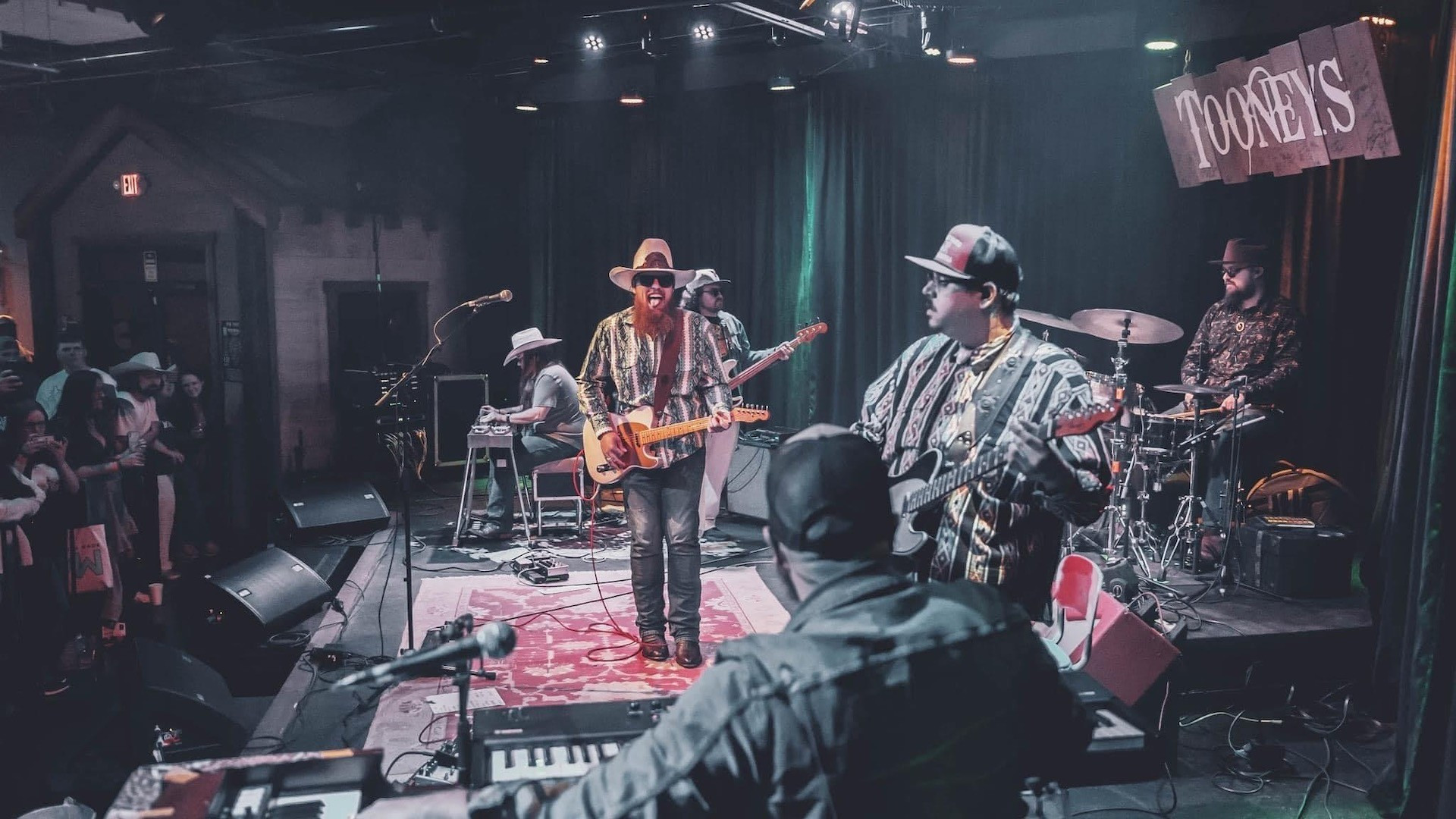 TOONEYS Social Club in McCaysville, GA (4)