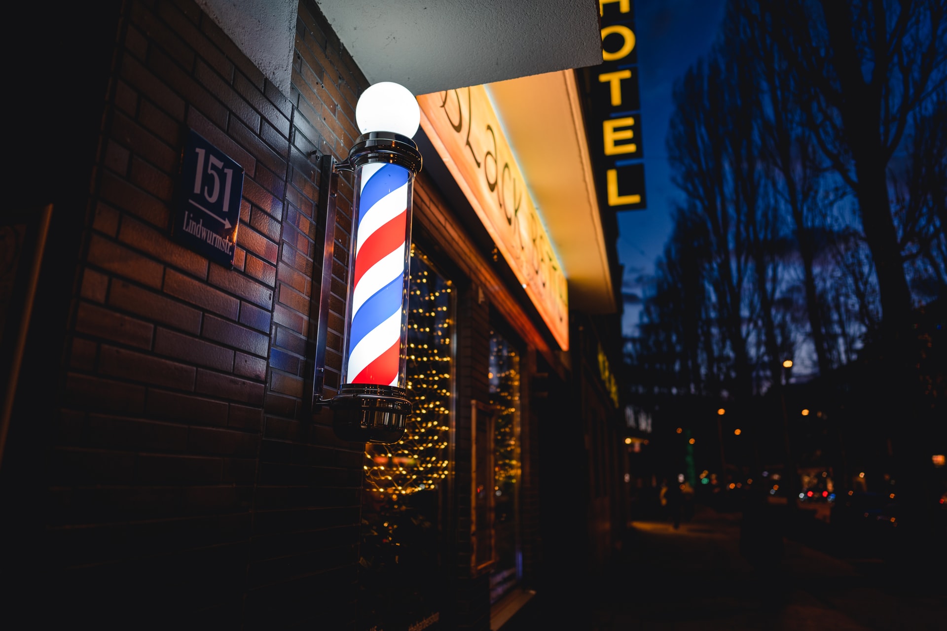 Halfpenny's Tonsorial and Shave Parlor in Columbia, MD