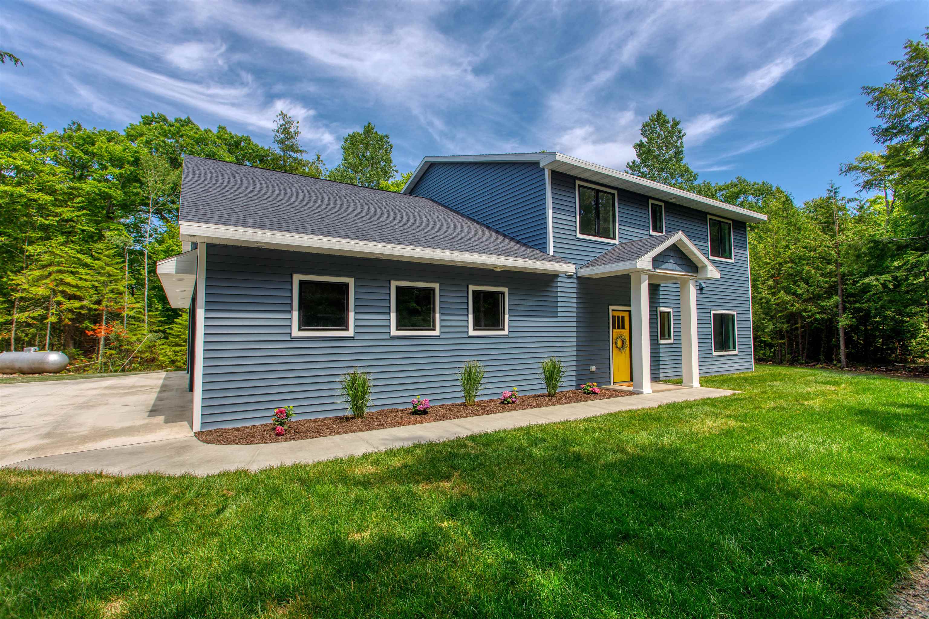 Pam Kuper Realtor / Lannon Stone Realty / Agent in Mequon, WI (2)