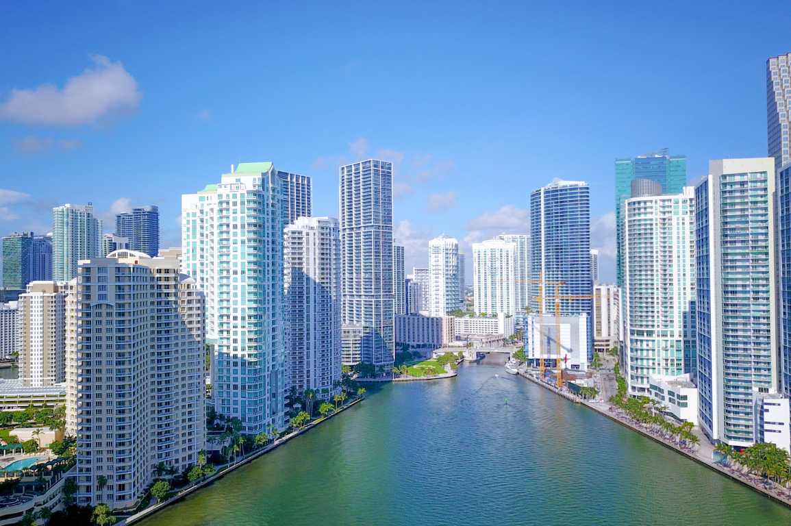 Jennifer Azan | Aventura Luxury Realtor | Condos & Waterfront Homes in Aventura, FL (4)
