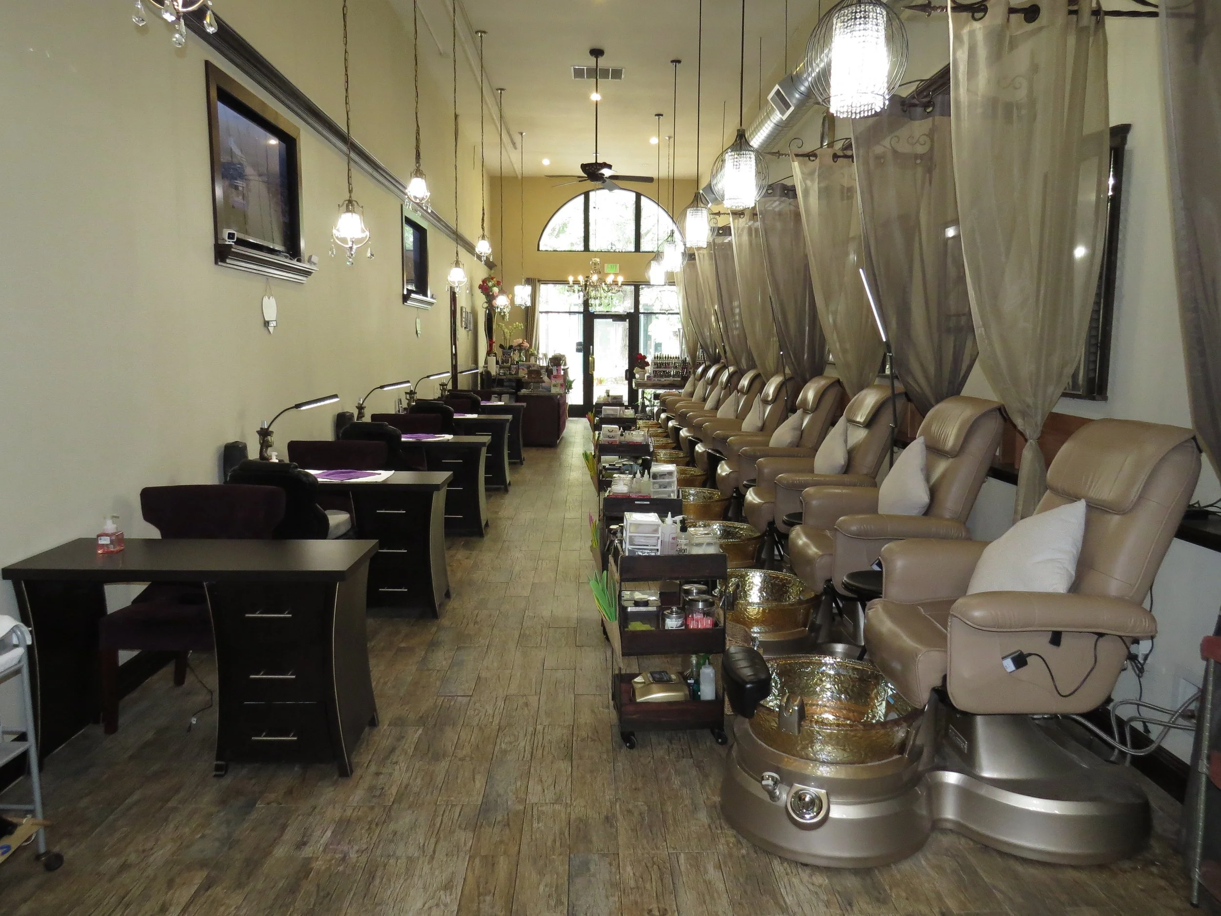 Retreat Salon in Redwood City, CA (3)