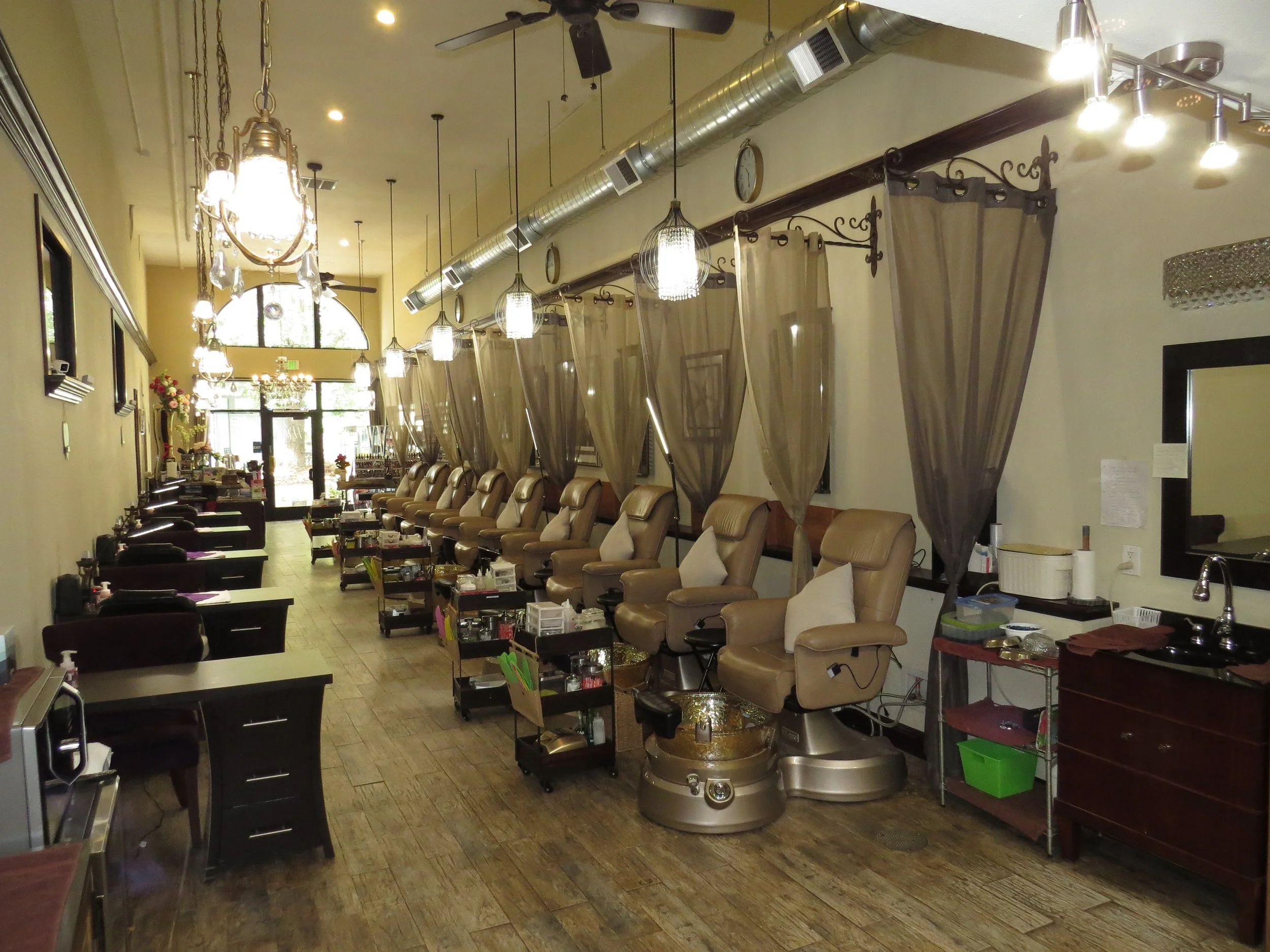 Retreat Salon in Redwood City, CA (4)