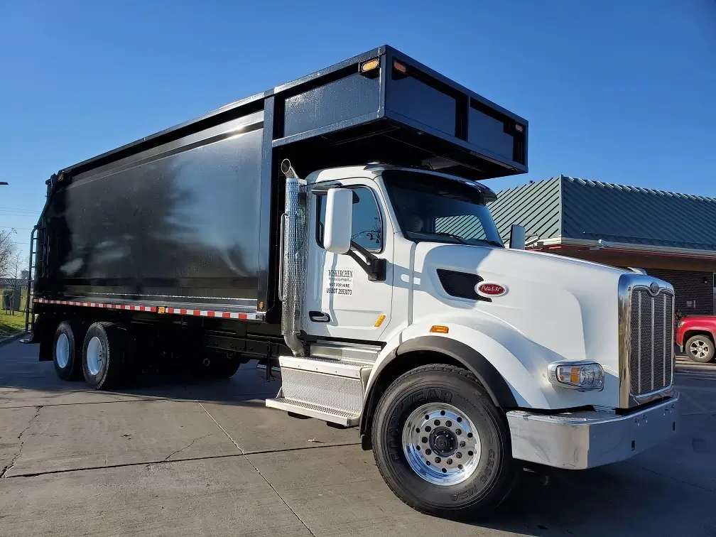 Wiskerchen Trucking in Spencer, WI (4)