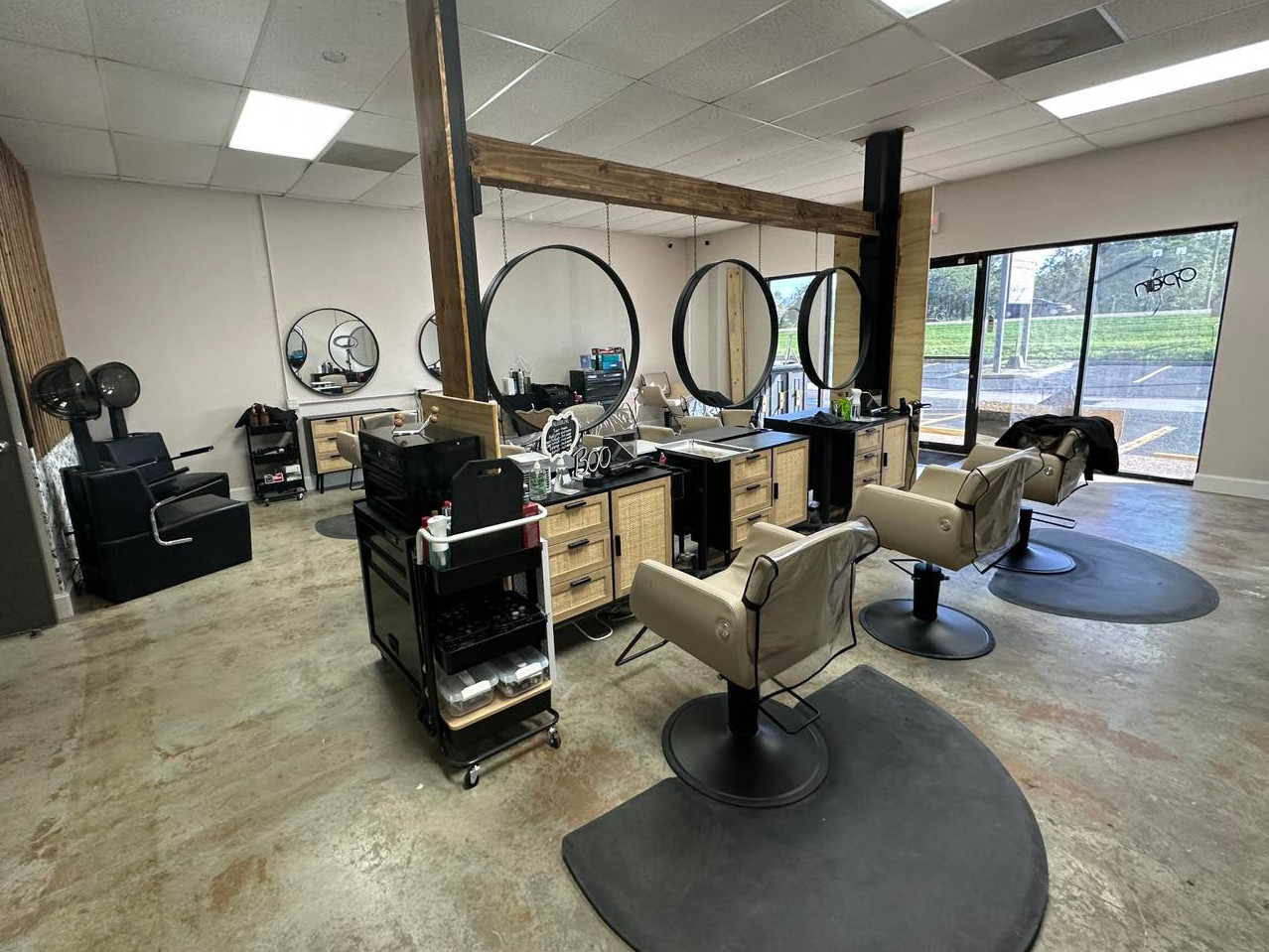 Light Salon and Studio in Robstown, TX