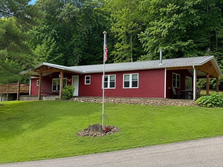 Brody Nash, Century 21 Homes and Land Real Estate Agent in Barboursville, WV (3)